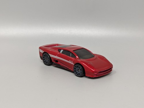 Vintage 1992 Hot Wheels Jaguar XJ220 Red White Stripe