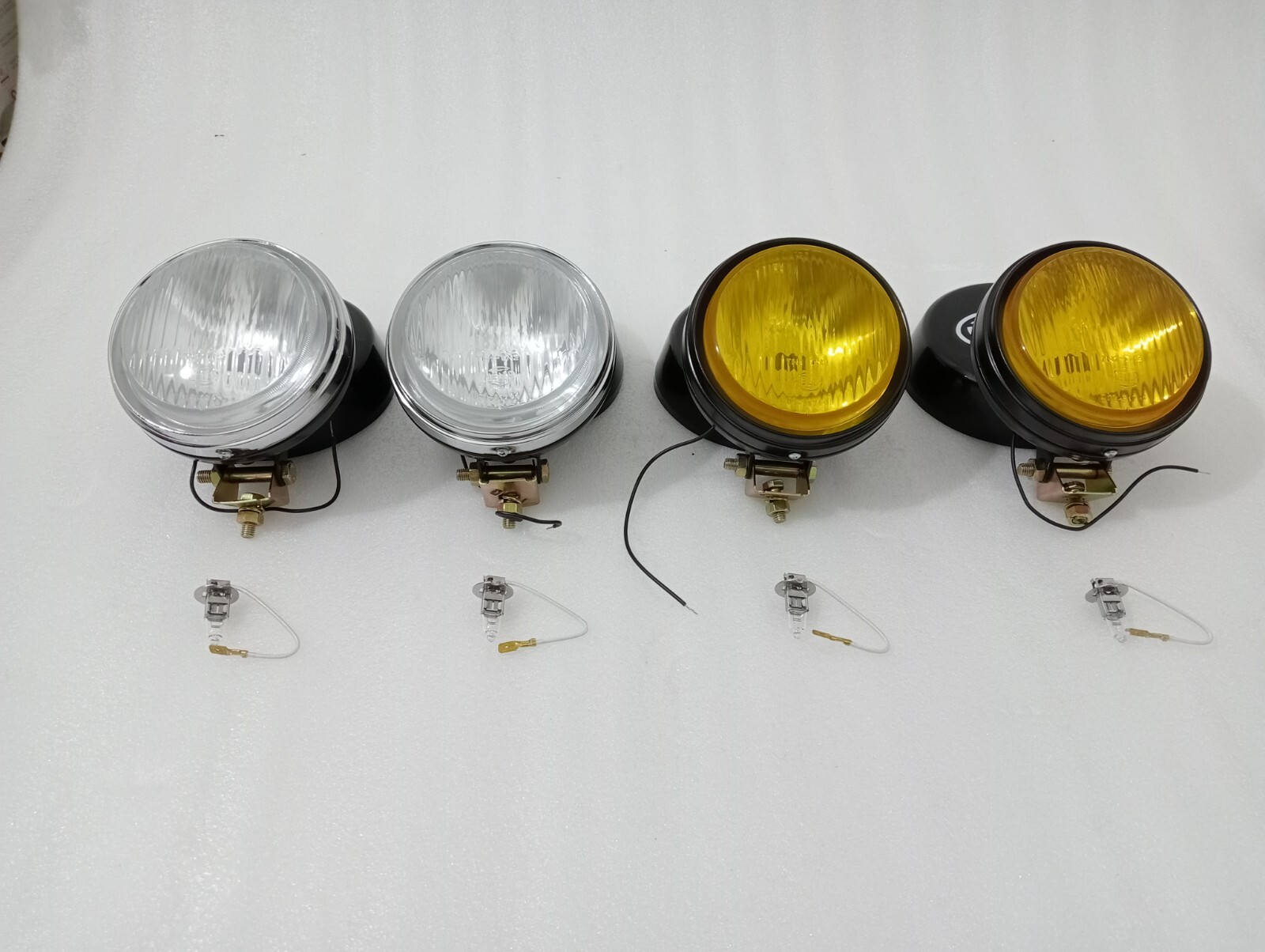 Hella Yellow & Clear Fog Lamp With Bulb H3 Halogen Bulb Universal Fit 2 Set
