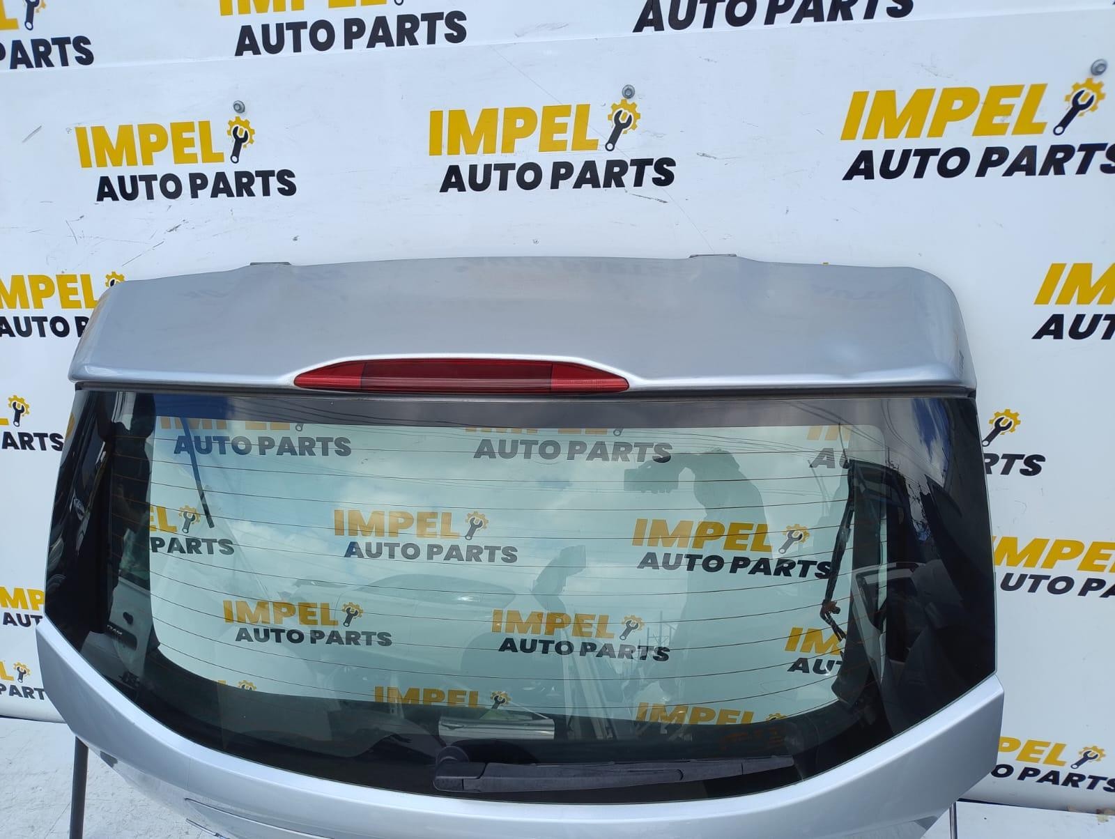 SUBARU XV G4X 08/2011-04/2017 TAILGATE NON-SPOILER TYPE - thumbnail 3