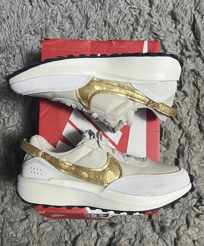 Nike WMNS Nike Waffle Debut Ess Light Orewood Brown Gold