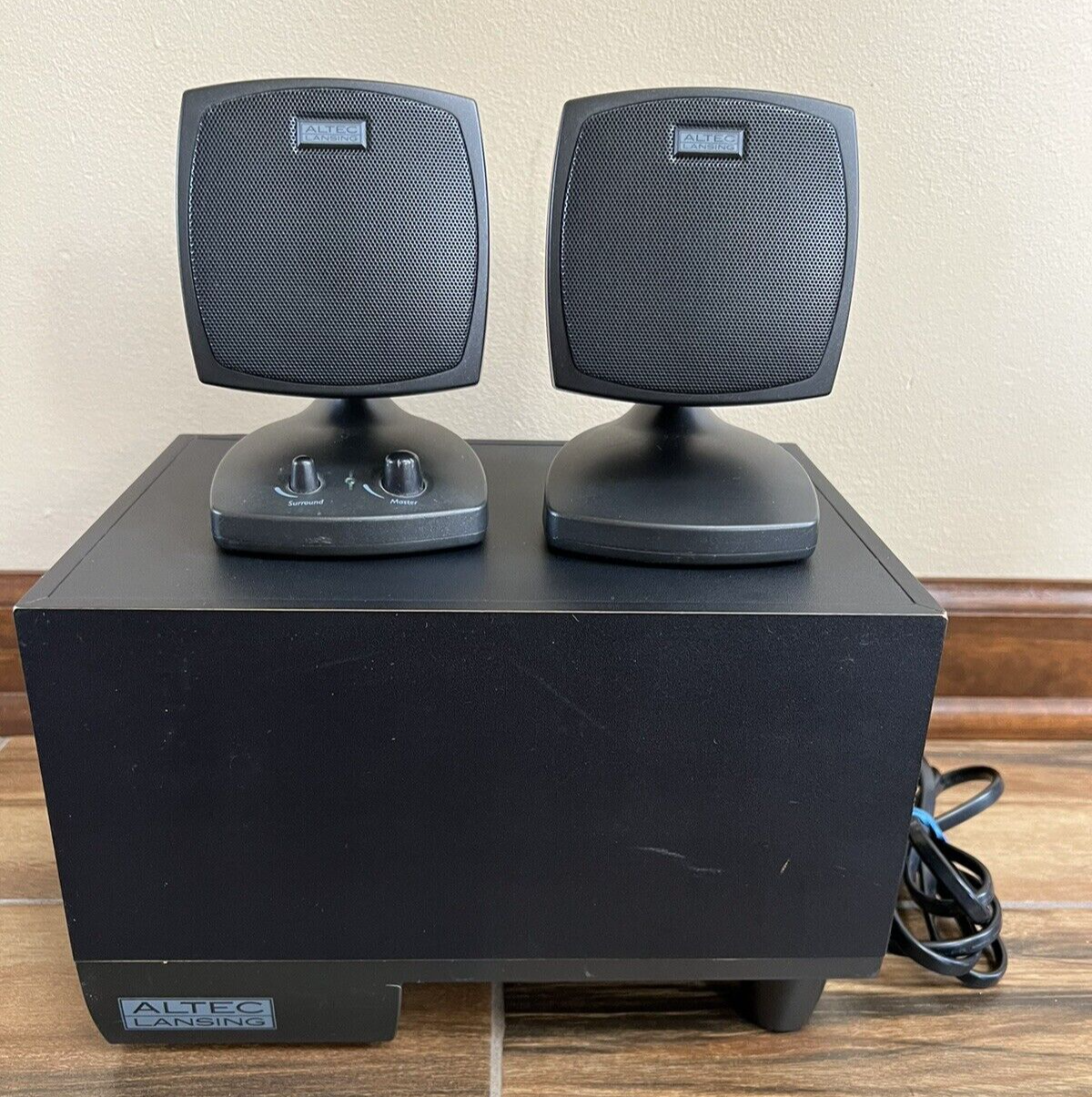 ALTECアルテックランシングACS300.1 PoweredSubwoofer ALTECアルテックランシングACS300.1 PoweredSubwoofer