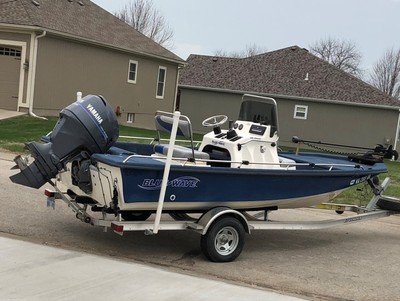 Blue Wave 19' Classic, 2002, Yamaha 115hp 4 stroke engine and EZ Loader trailer