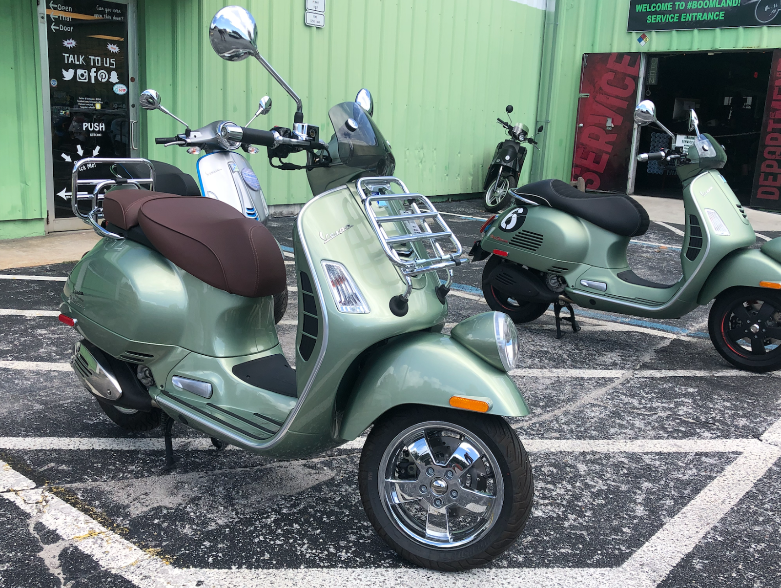 Brand New Vespa GTV 300 ABS Motor Scooter with Complete 2 Year Warranty