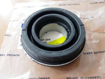 Genuine RR Axle Housing To C//MBR Bolt:2P for Ssangyong STAVIC RODIUS 4075421001