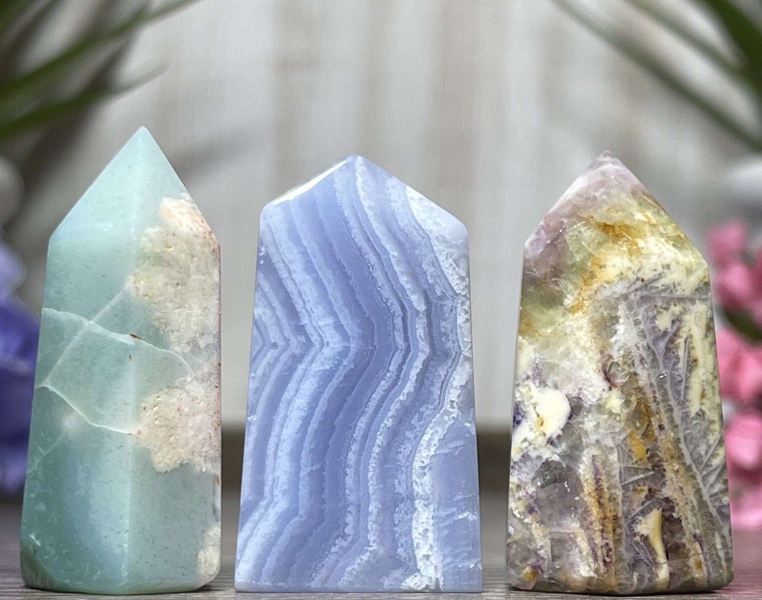 Green flower agate タワーセット A Small Green Flower Agate Tower - Shop online – RockMama.com