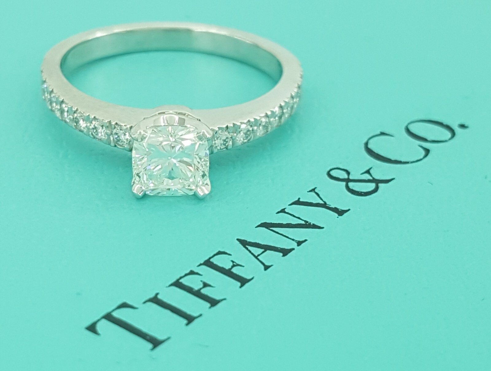 Tiffany & Co. リング　11号 保存袋付き ティファニー リング 指輪 約11号 トリプルハート
