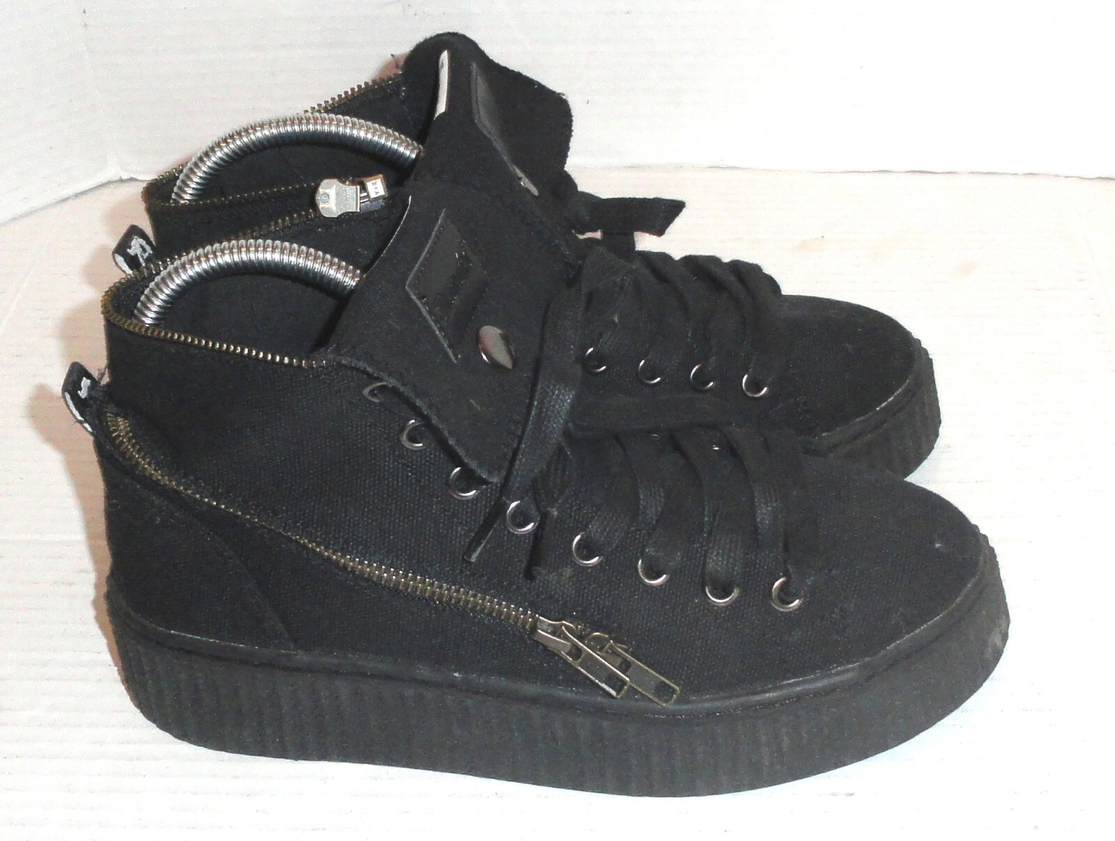Demonia Unisex 1.5" Platform Sneeker-270 Shoes Men's Size: 8 Women's Size: 10