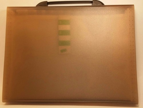 Expanding Wallet 13 Pockets File Folder With Handle - A4 Size.  FREE SHIPPING