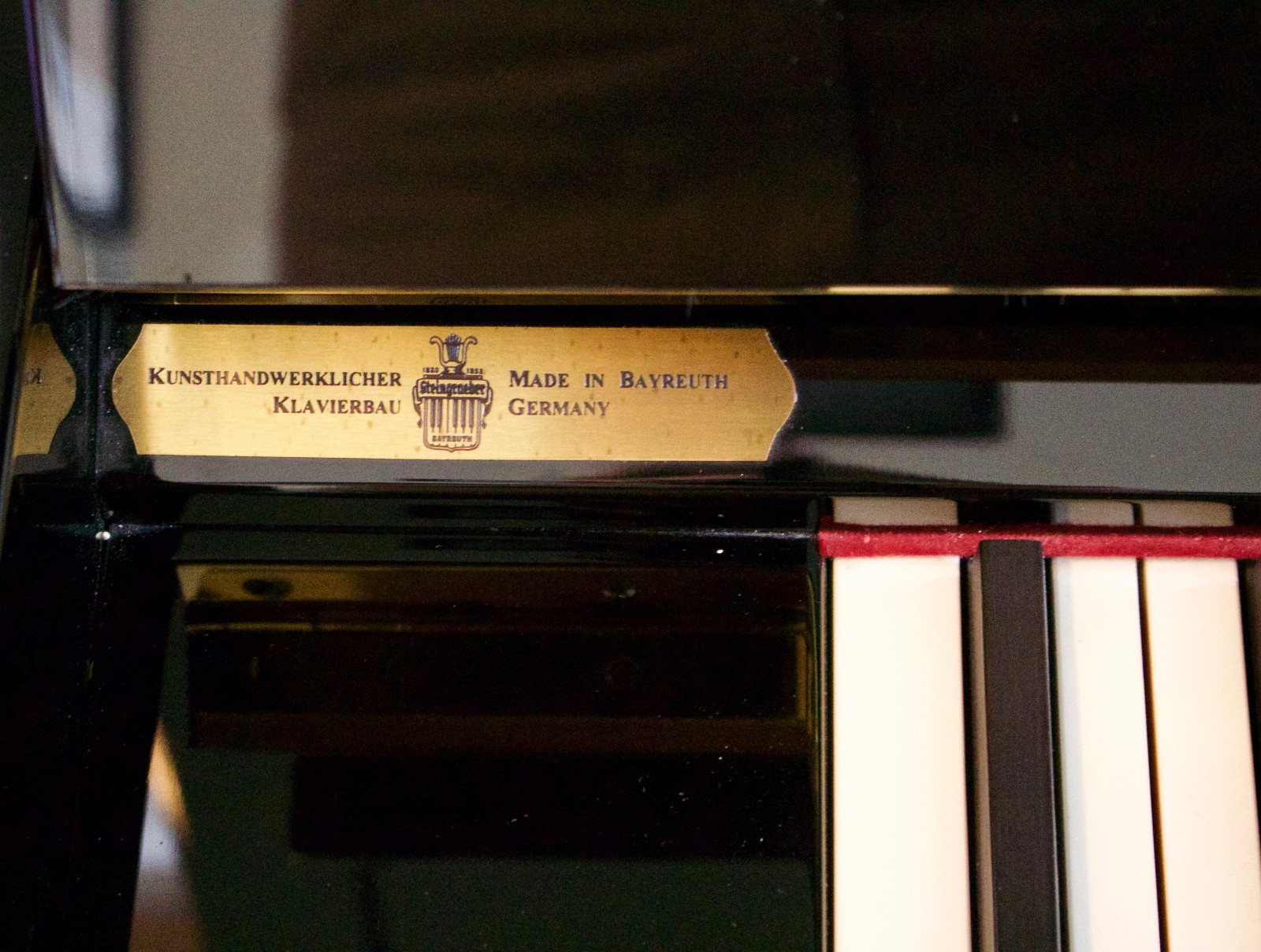 new-in-2011 STEINGRABER STEINGRAEBER Upright Piano, free tuning by Steinway tech