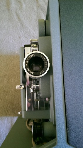 Vintage Argus Showmaster 500 8mm movie projector for parts not working