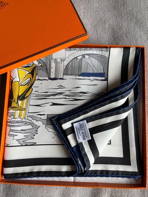 Hermès - Wow - 90cm double face scarf,blue/yellow/purple