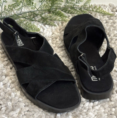 MUNRO Ankle Strap Sandals Size: 9M