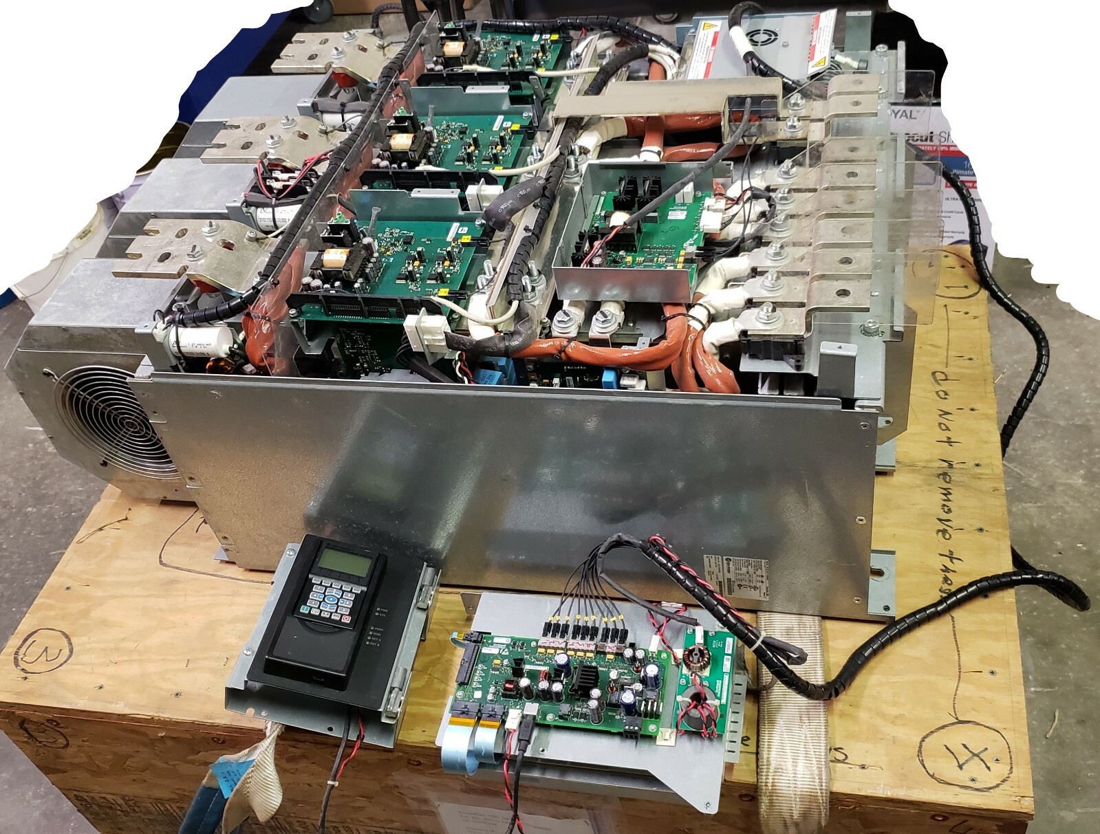 Allen-Bradley 600 hp VFD PowerFlex 700S 20DD730N0ENNBNANE