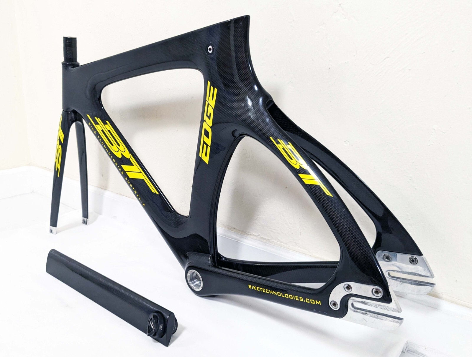 Bike Technologies BT Edge Medium (55cm Top Tube)