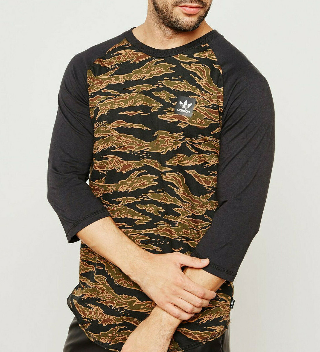 

Футболка Adidas Originals Camo с рукавами 3/4, новинка, Черный