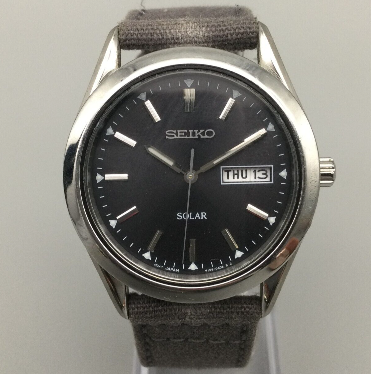 Seiko Solar Watch Men Silver Tone V158-0AB0 Black Dial Day Date