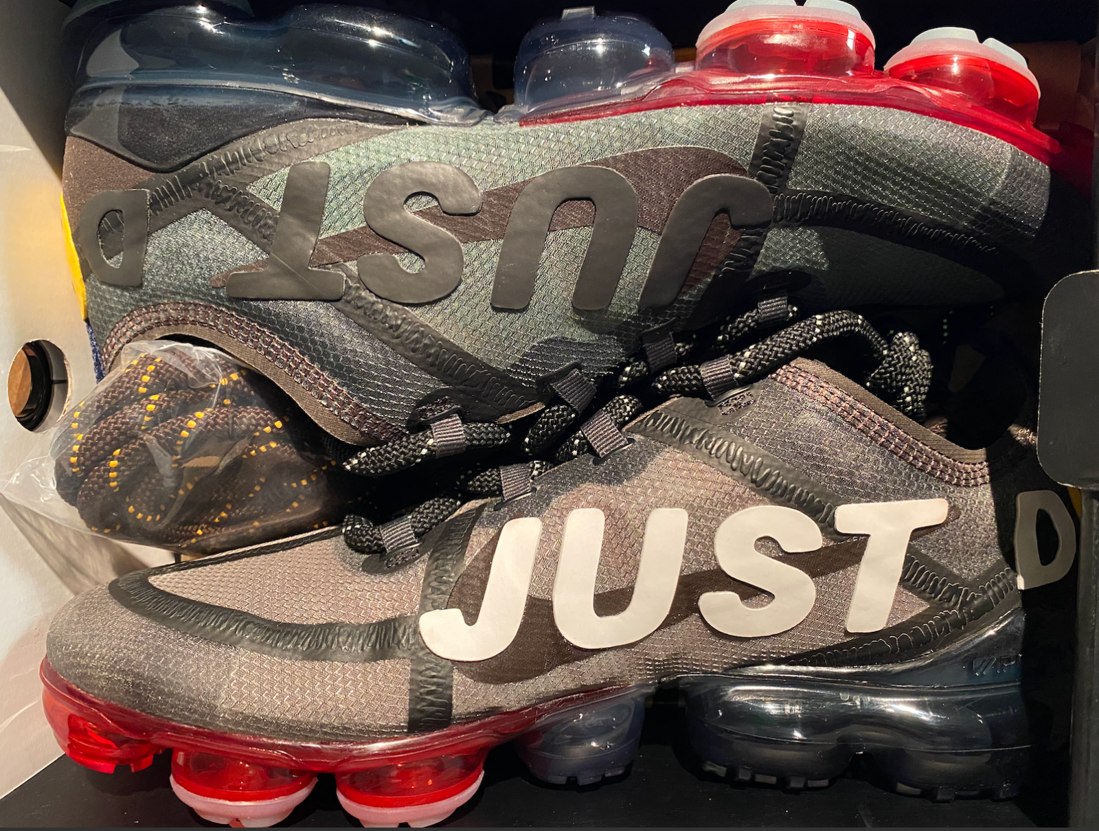 Cactus Plant Flea Market x Nike Vapormax CPFM (Mens 12): купить с доставкой  из США, цена 241 175 руб - (174319992930)