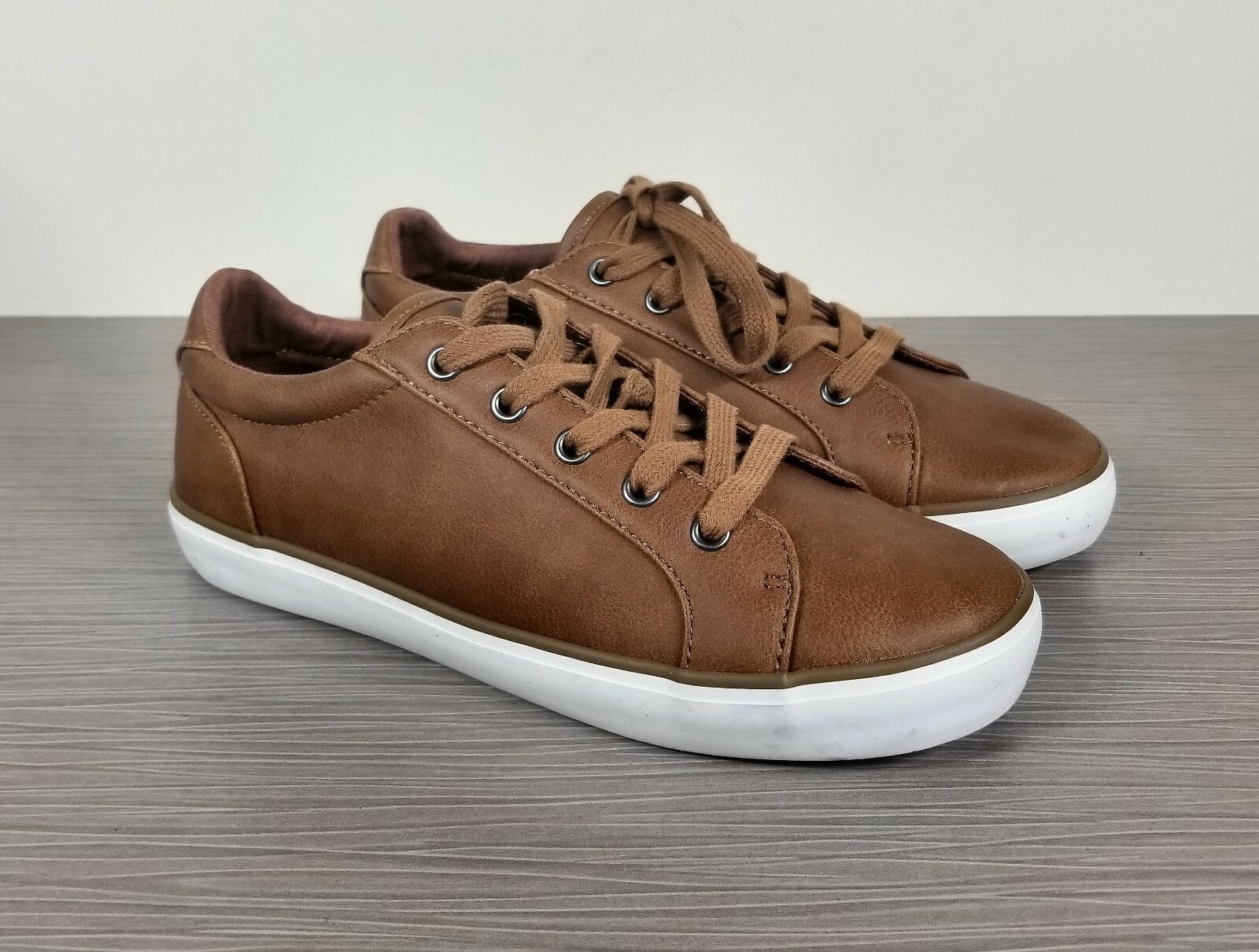 1901 Low Top Lace Up Sneaker, Brown, Big Kid Size 3 M