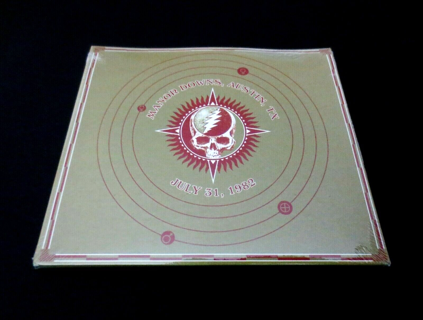 4CD！GRATEFUL DEAD/ 30 TRIPS AROUND 〜 Amazon.com: 30 Trips Around the Sun: The Definitive Live