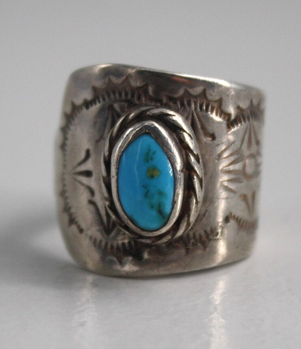 Half-Round WireCuff 1940～Vintage Navajo Half-Round WireCuff 1940～Vintage Navajo Vintage Navajo Half