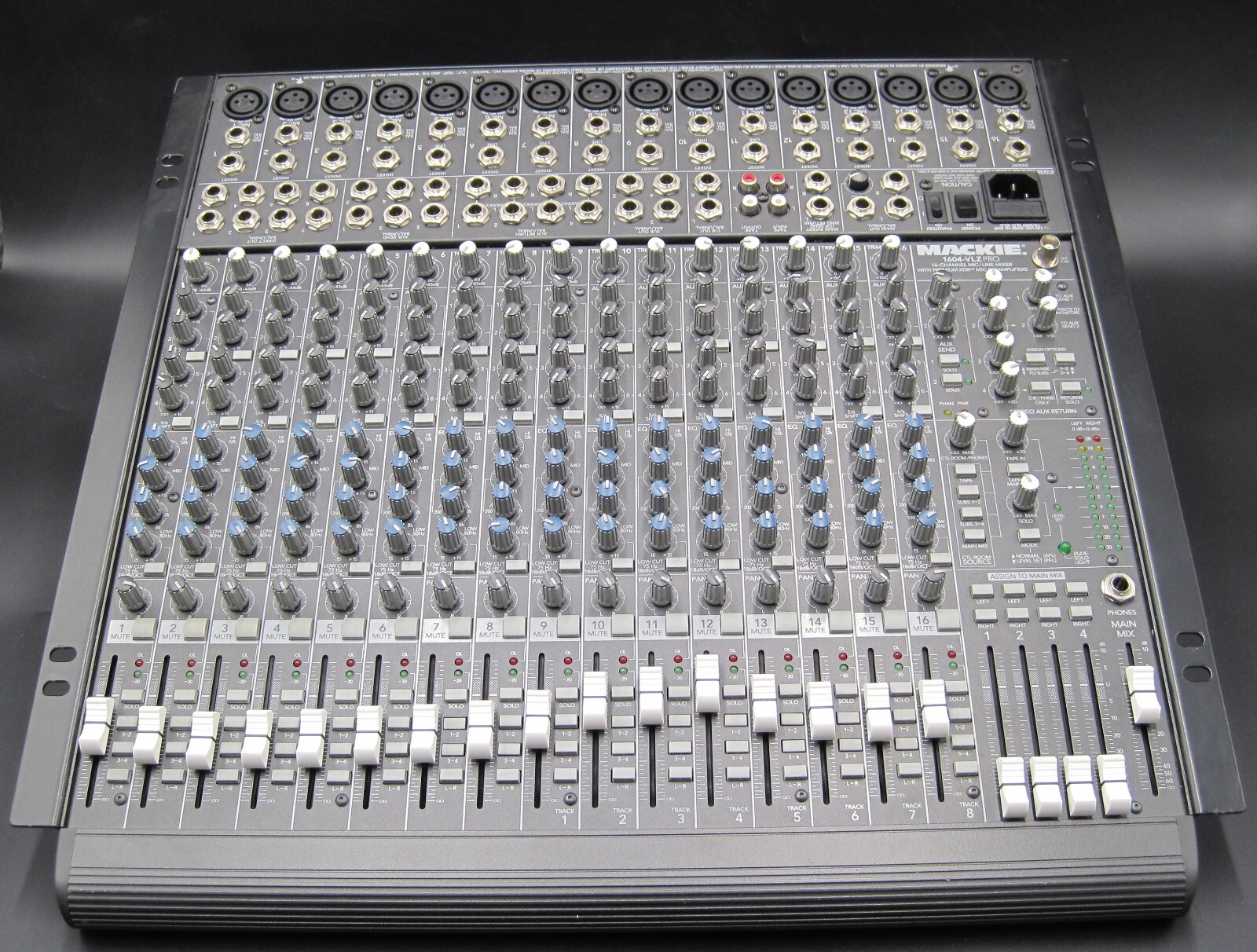 MACKIE 1604-VLZ PRO　16chアナログミキサー　専用ケース付 $_57.JPG?set_id=880000500F