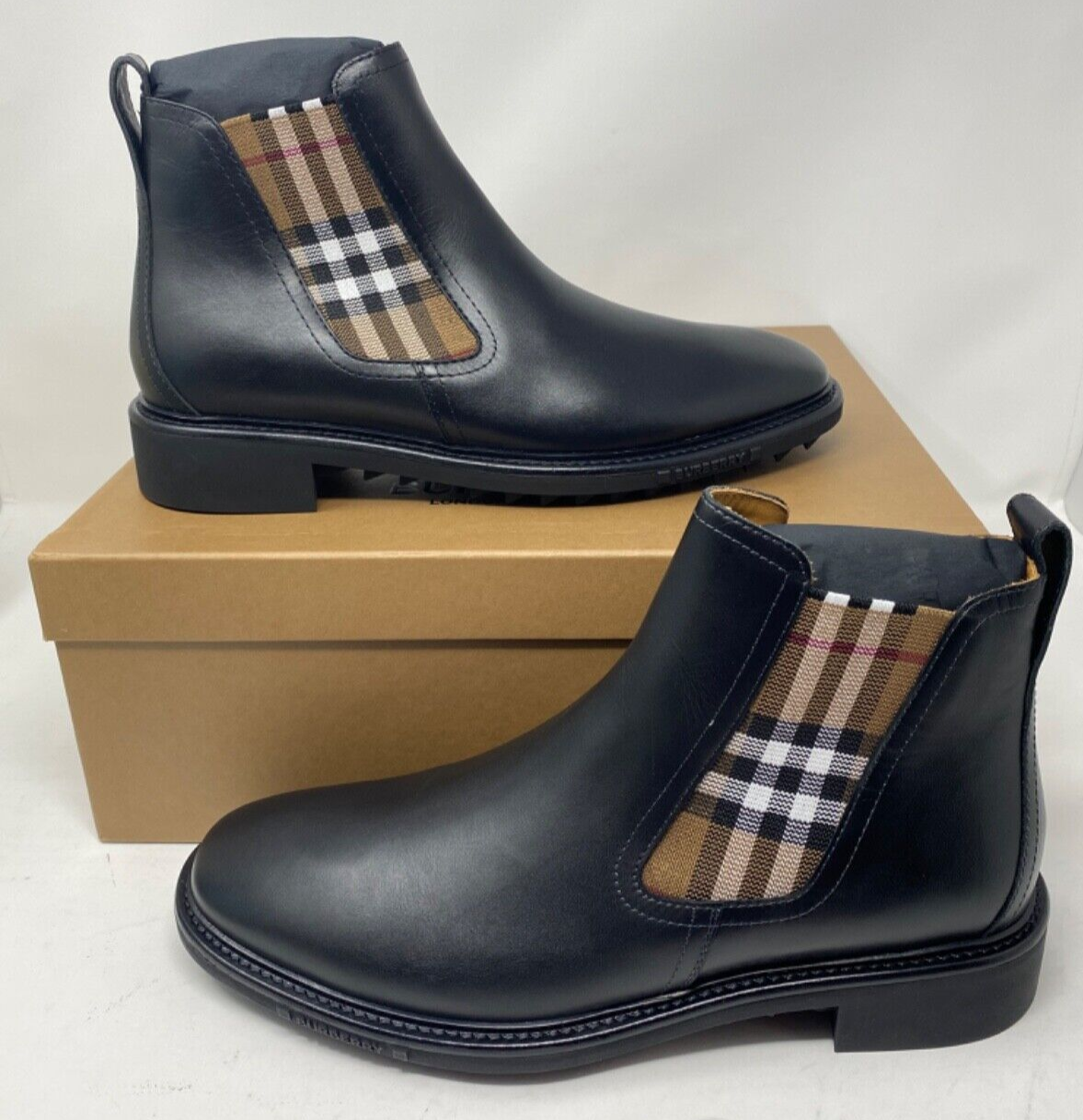 $950 Mens Burberry $950 Mens Burberry