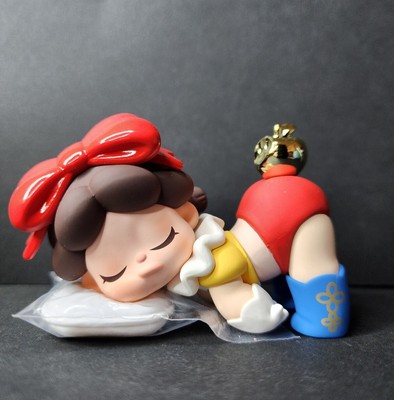 The Empress ~ Snow White Girl Figure  w Apple Wendy Dodo Sugar Toy Doll Gift
