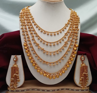 Gold store style chain