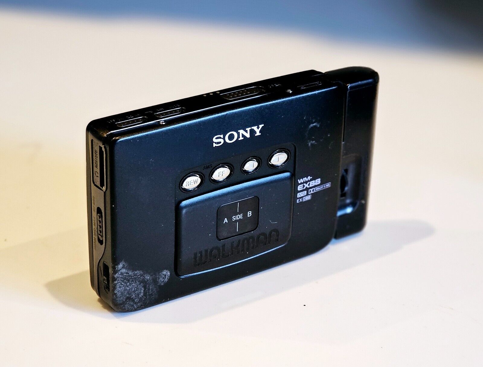 Rare SONY Walkman WM-EX88 CASSETTE PLAYER Collectable all Rare SONY Walkman WM-EX88 CASSETTE PLAYER Collectable all