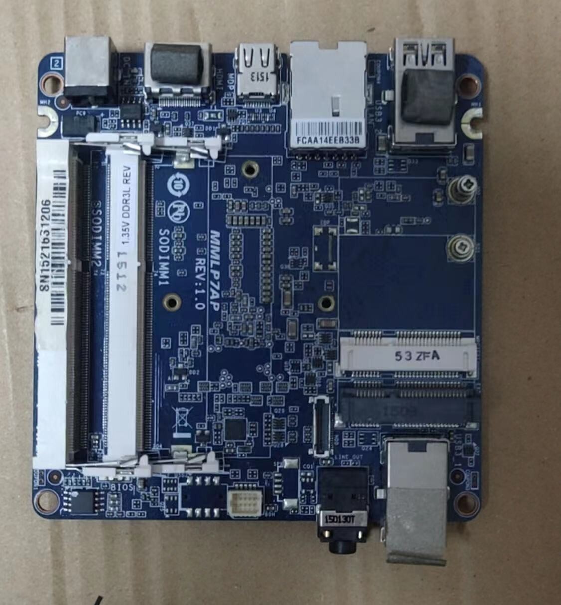 ミニPC Gigabyte GB-BXi7-4770R i7-4770 16GB480GB GIGABYTE GB-BXI7-4770R BRIX Pro Desktop Computer - Intel
