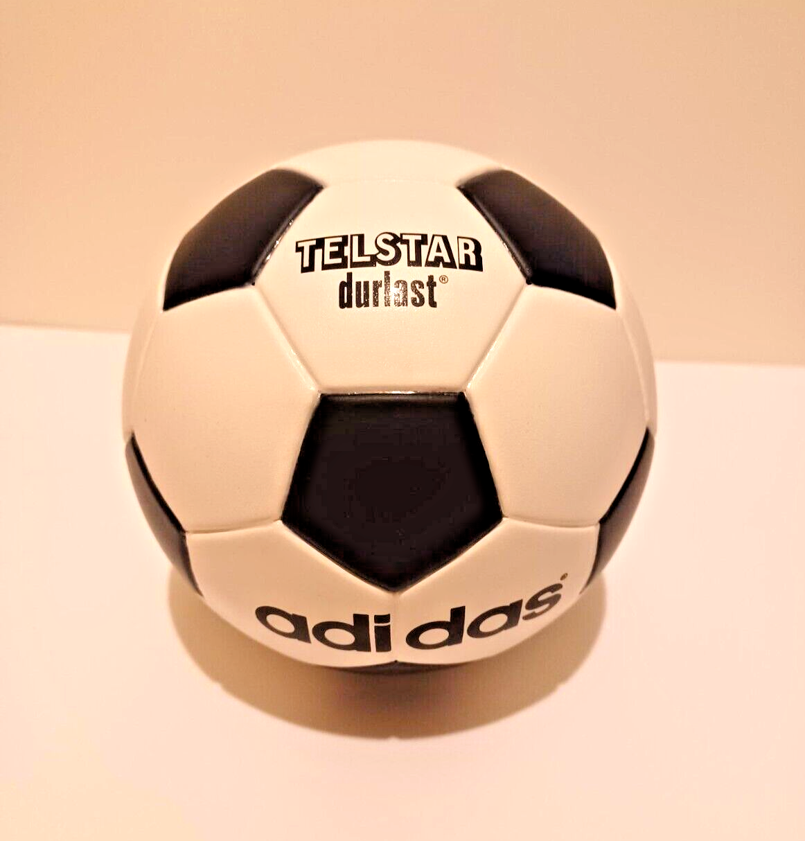 FIFAワールドカップ1974西ドイツ大会 TELSTAR durlast® Adidas