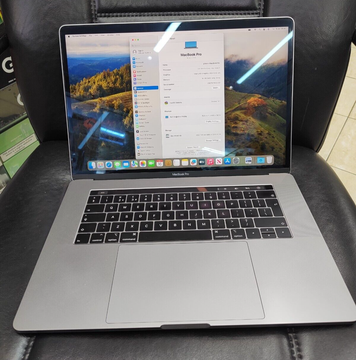 2019 Apple MacBook Pro 15-inch Intel i7 2.6GHz 6-core 16GB RAM