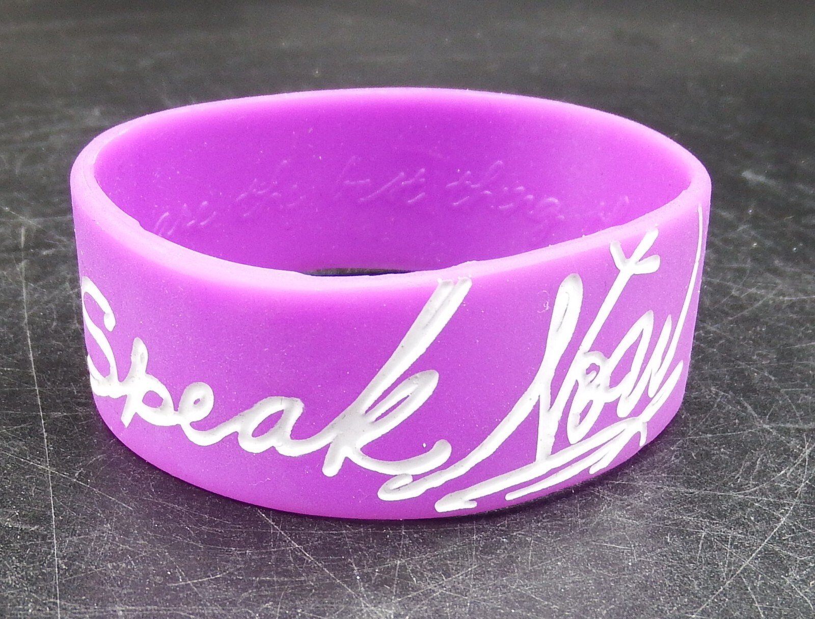 Taylor Swift 公式チャームブレスレット　Speak Now TAYLOR SWIFT Official SPEAK NOW Tour Bracelet Purple Rubber