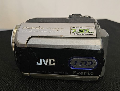 【Kyu】② JVC　GZ-E225 JVC Everio GZ-E225 Handycam/ Camcorder in purple or lilac