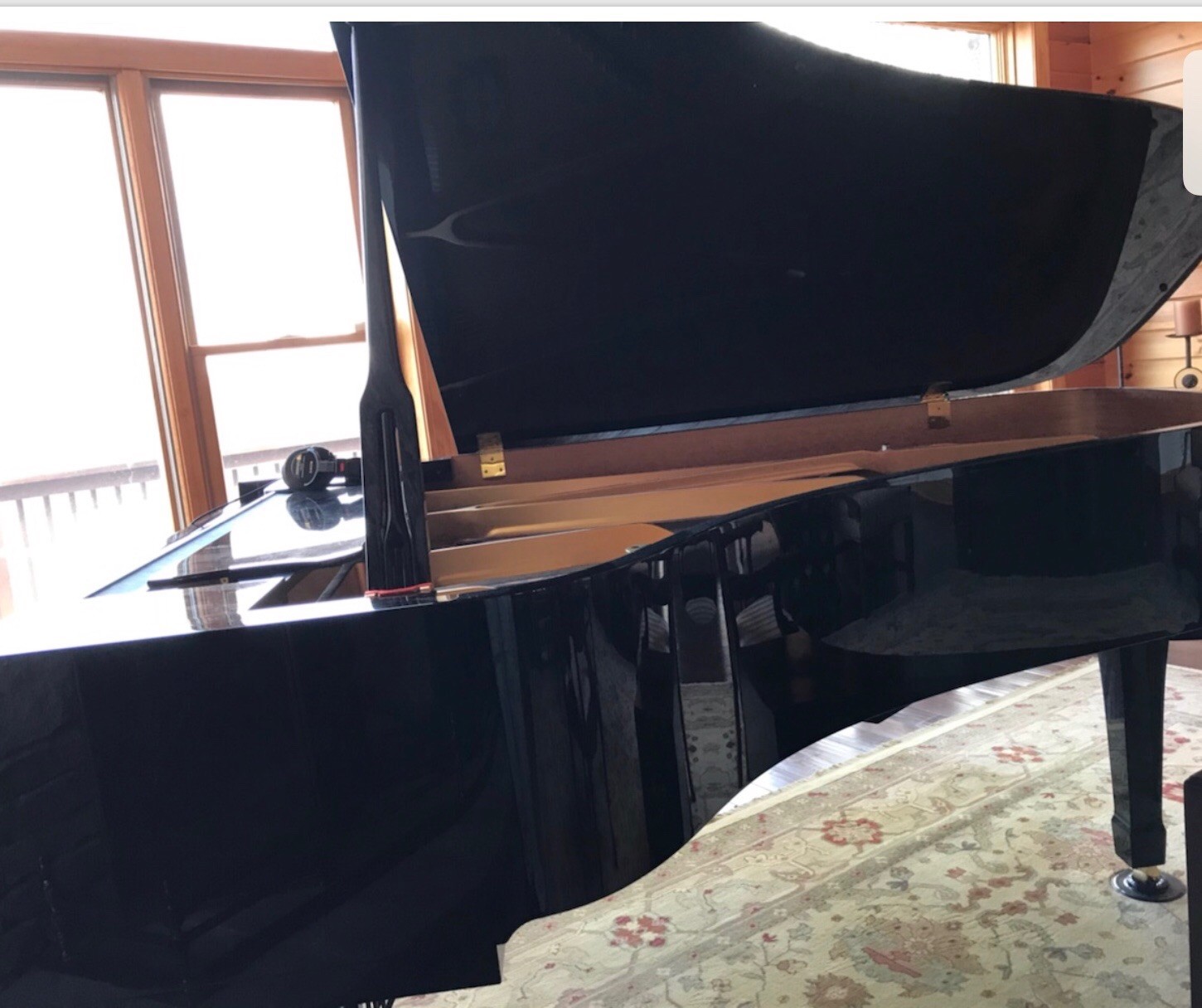 Stunning showroom ready Yamaha C6 Grand Piano Polished Ebony Made 2002 in Japan
