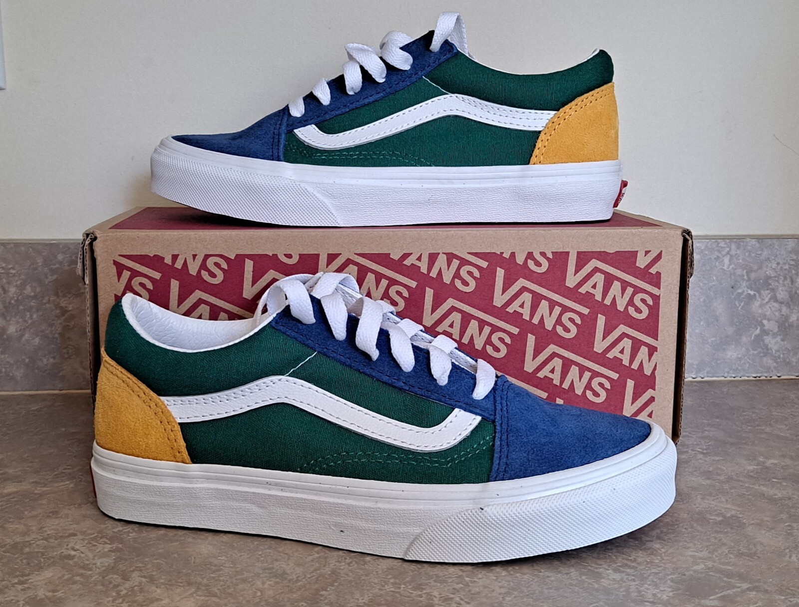Brand New Vans Old Skool (Vans Yacht Club) Blue/Green Size