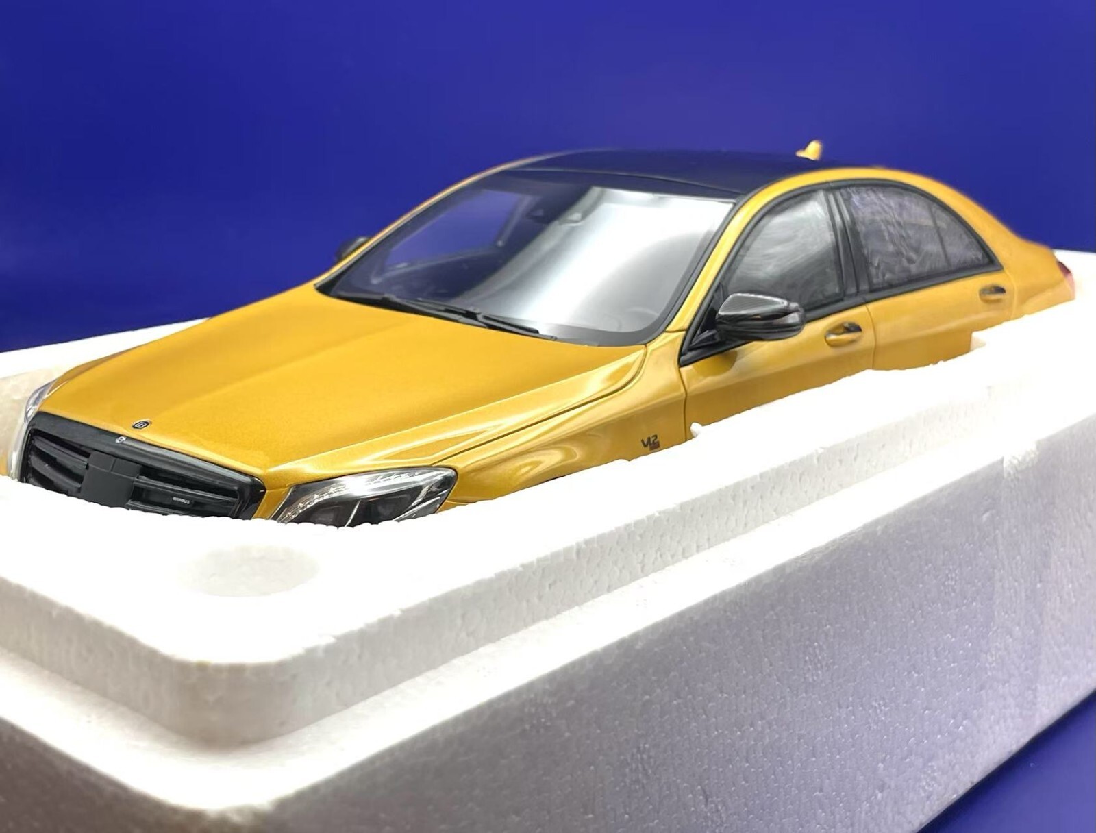 ミニカー GT SPIRIT 1/18 Brabus Rocket 900 S CLASS 1/18 GT Spirit Mercedes-Benz AMG GT63 Brabus Rocket 900