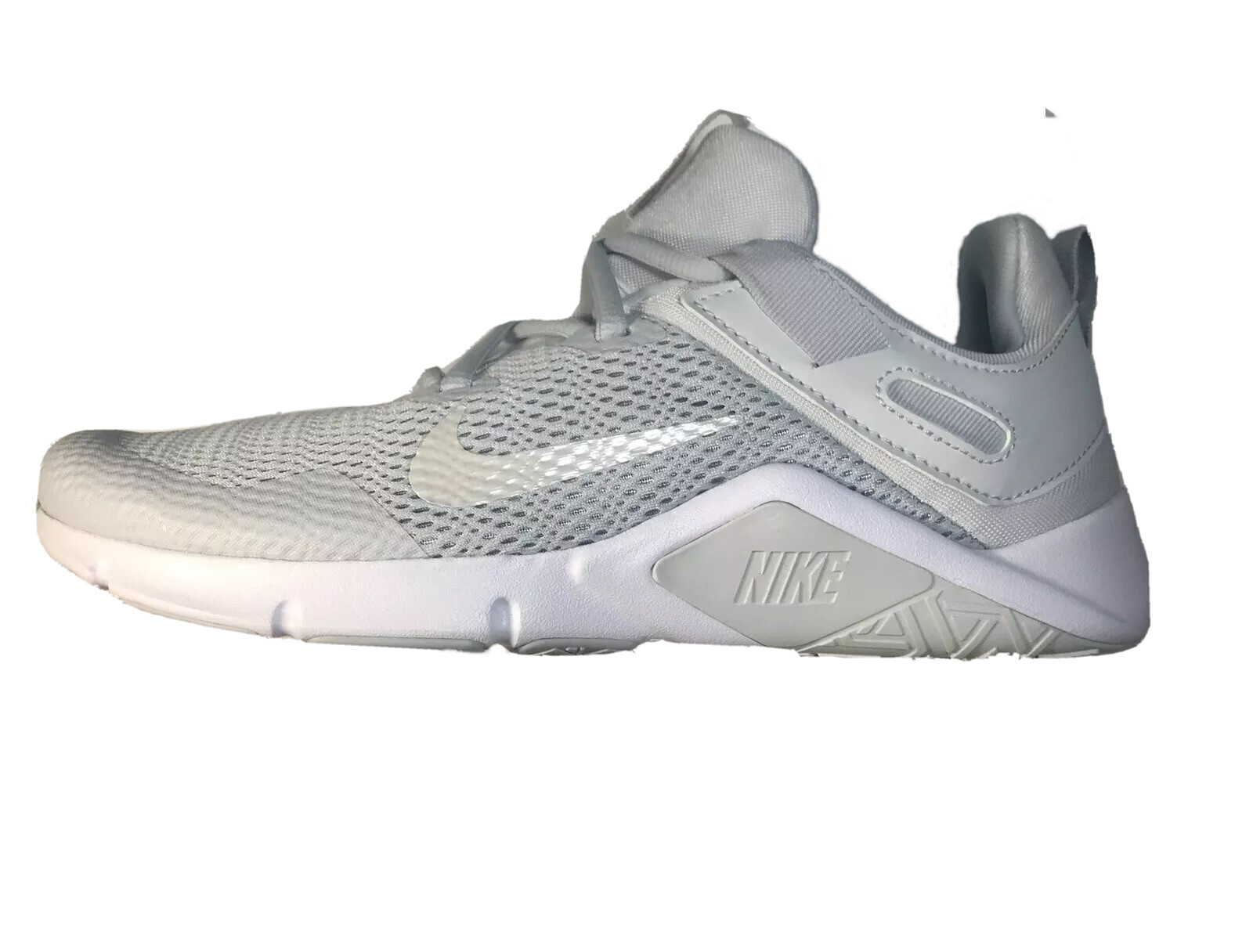 nike essential shoes