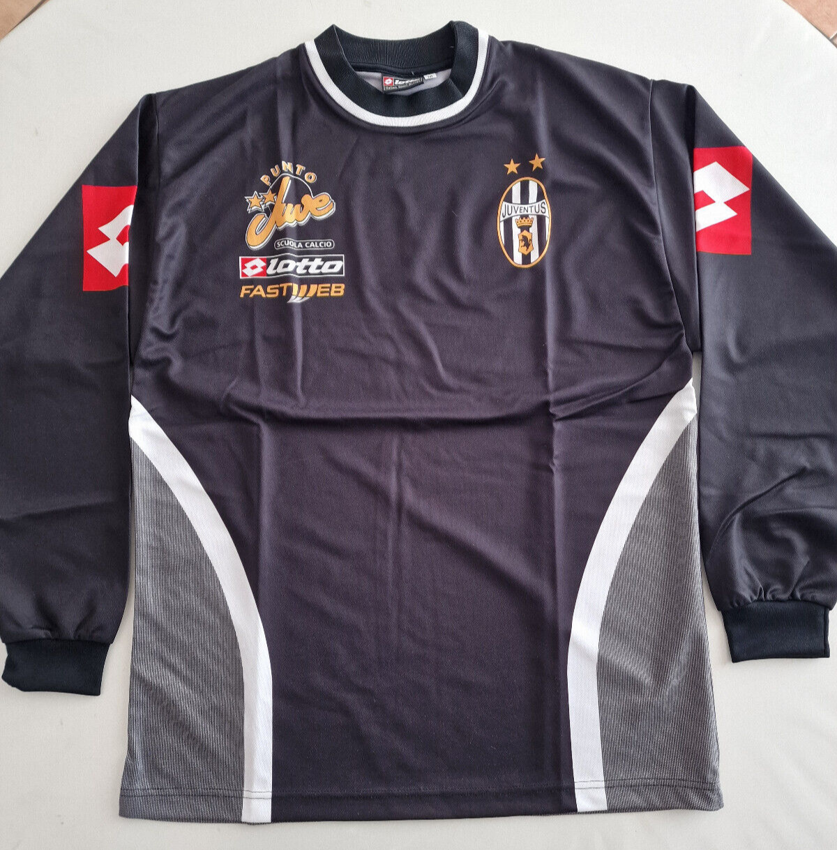 Juventus F. C. Shirt Lot Fastweb Punto Juve Scuola Calcio