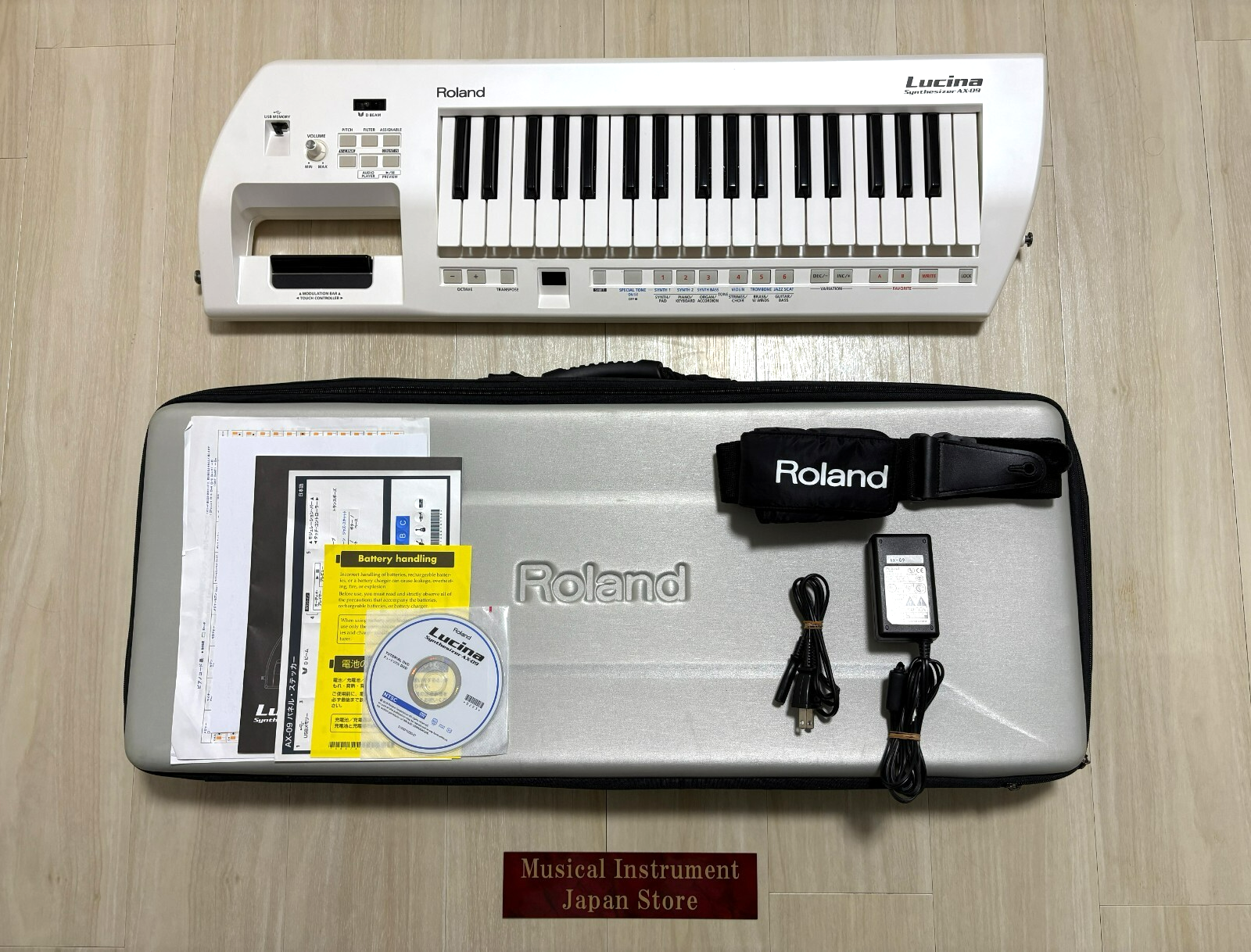 Lucina AX-09（Roland） Roland AX09 Lucina Synthesizer Keyboard | zZounds