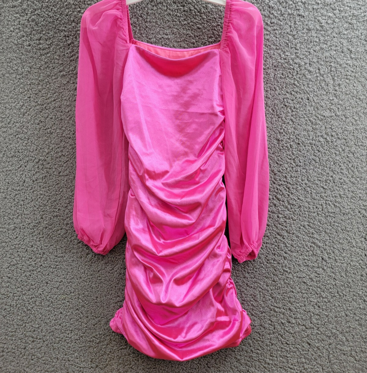 With Jules Long-Sleeve Ruched Dress Girls' L Bright Pink Straight Neck Pullover - Picture 2 of 16
