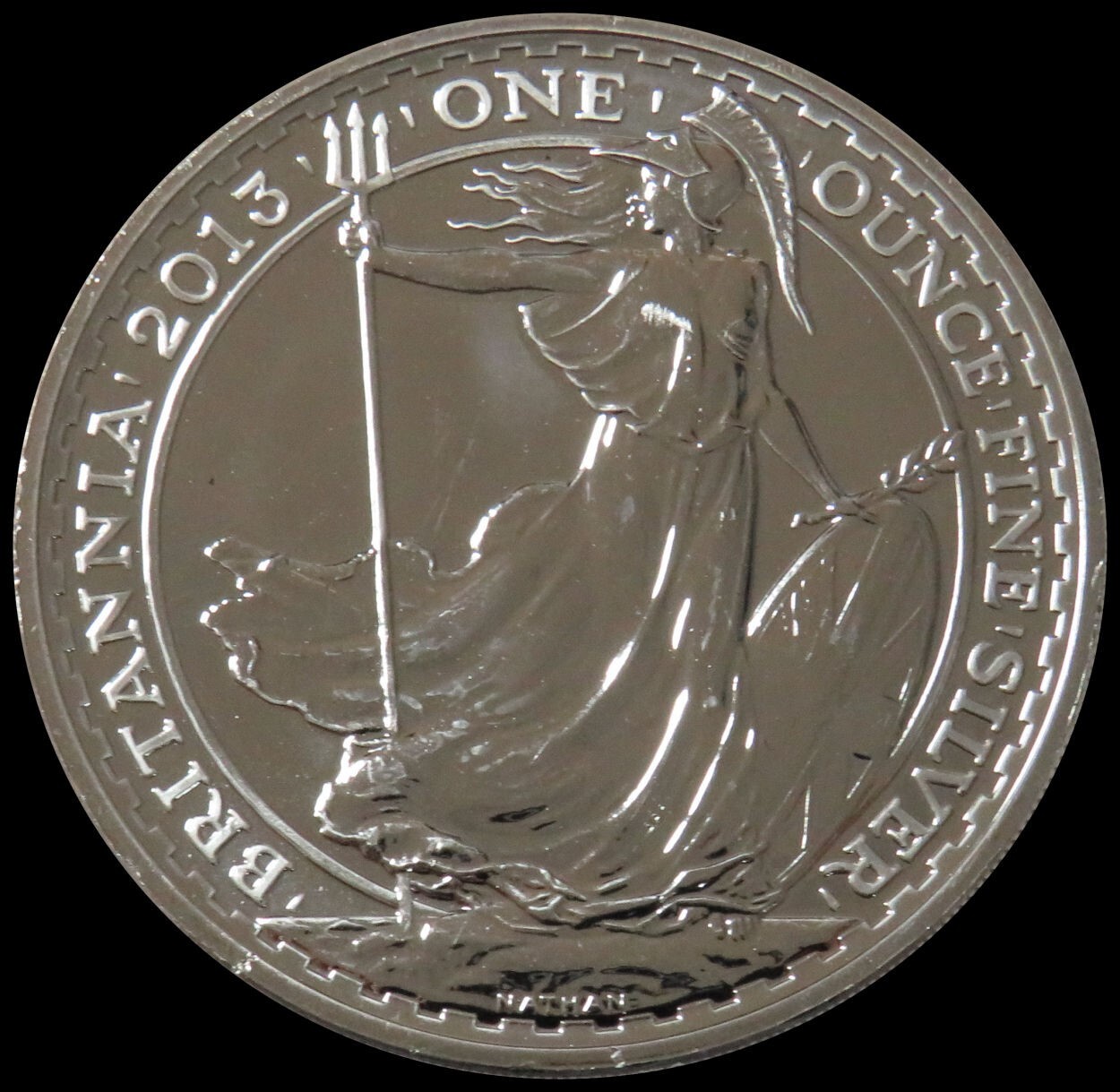 ② やってきた　OZ Last-Ever Queen Elizabeth II 99.9% Silver Britannia Coin