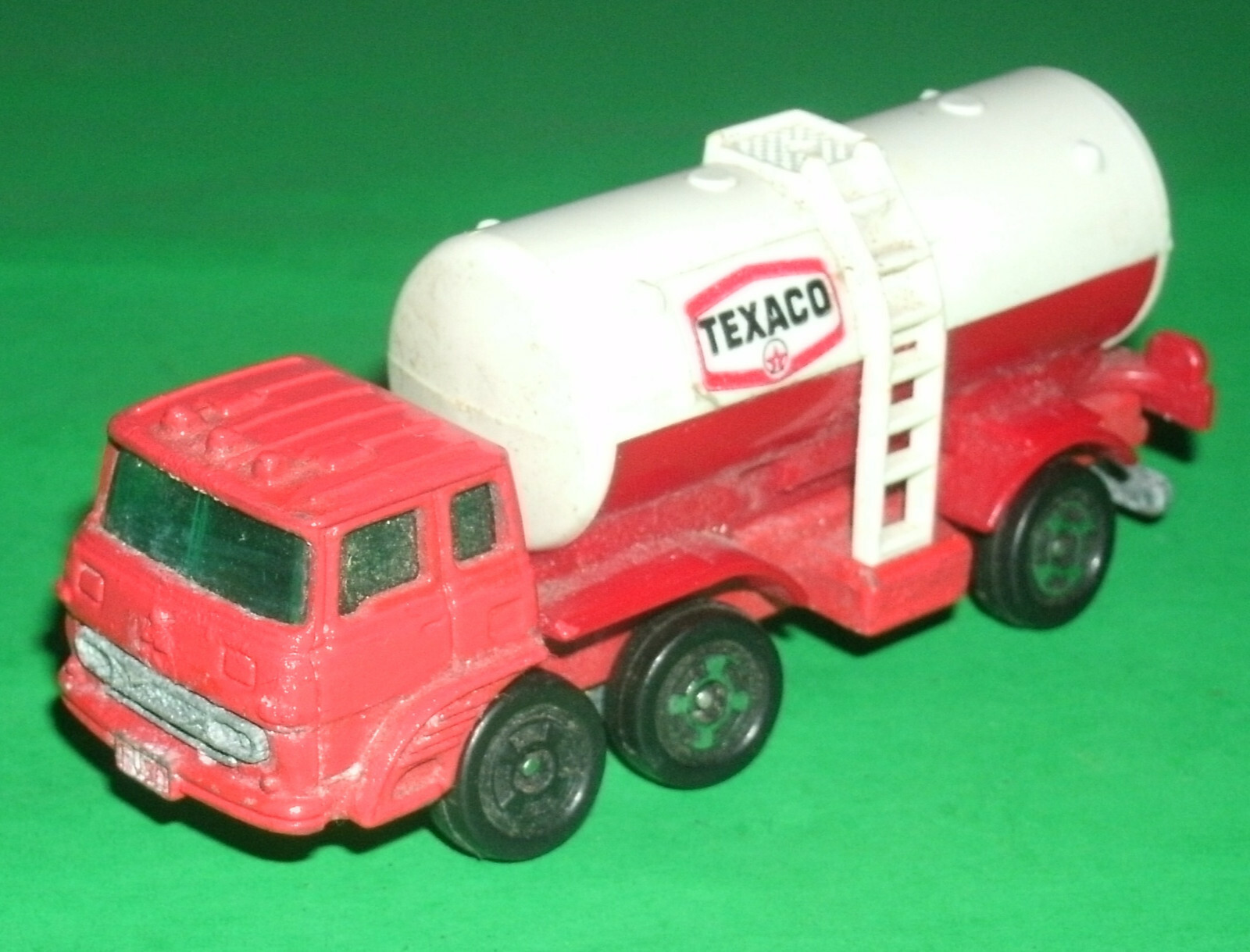 トミカ FUSO PANEL VAN S-127 Tomy Tomica 127 Mitsubishi FUSO SUPER Great Concrete Pumping