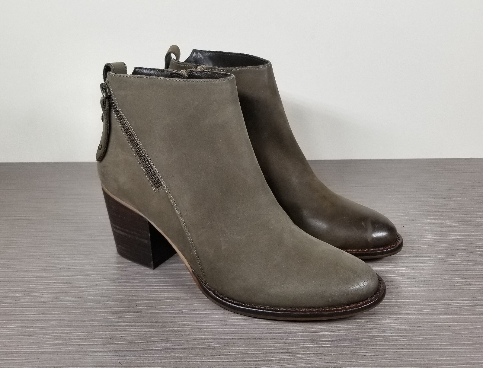 Blondo Nivada Side Zip Waterproof Bootie, Taupe Leather, Womens Size 8.5 M