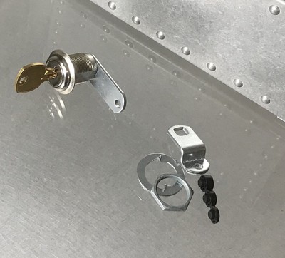 Oakley Display Case Lock & Key / Vintage Bob Mars Romeo Double