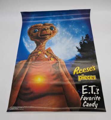 E.T. 1982 Reese's Pieces Hershey Advertising Poster 26 1/2'' x 19 1/2'' Rolled