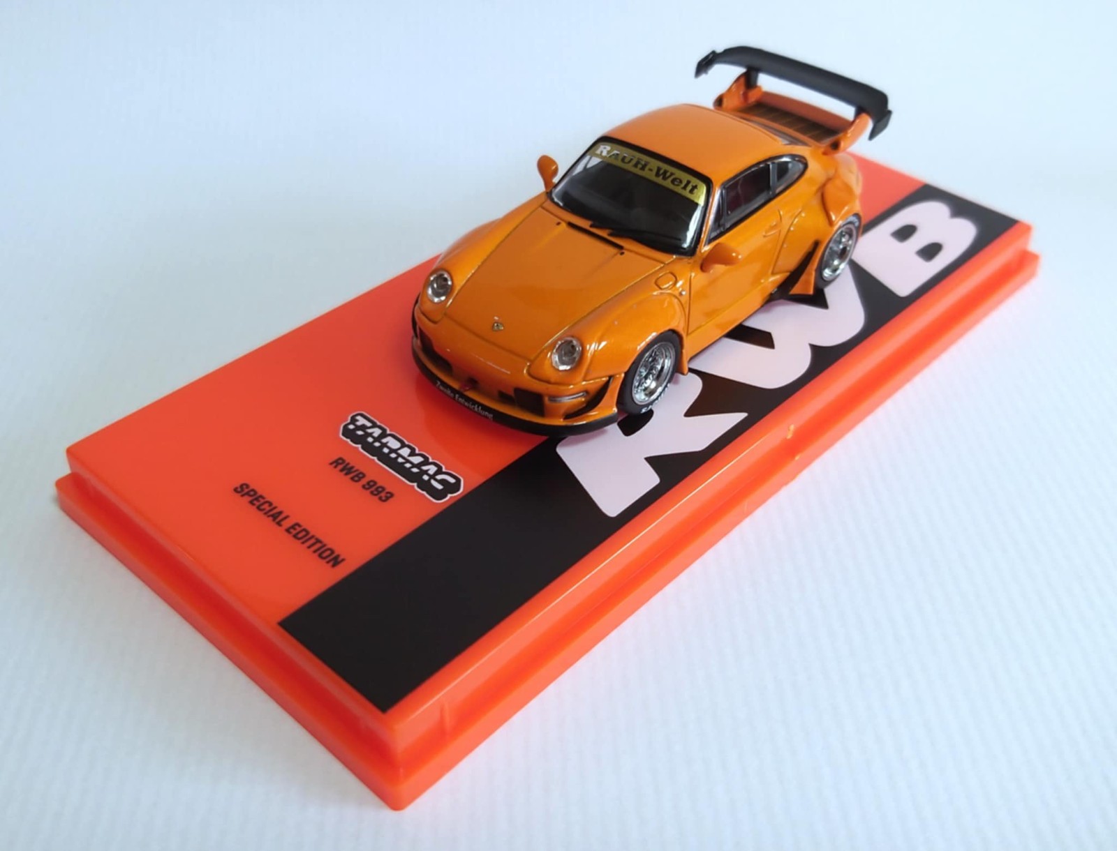 ⭐新品⭐1/18ミニカーIG1956 RWB 993 Tarmac MA0255 IG1956 1/18 RWB 993 Tarmac | LINE UP | [公式] ignition model