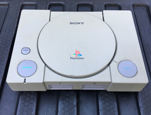 Original SONY Playstation 1 PS1 Console & 2 controllers 2 Games