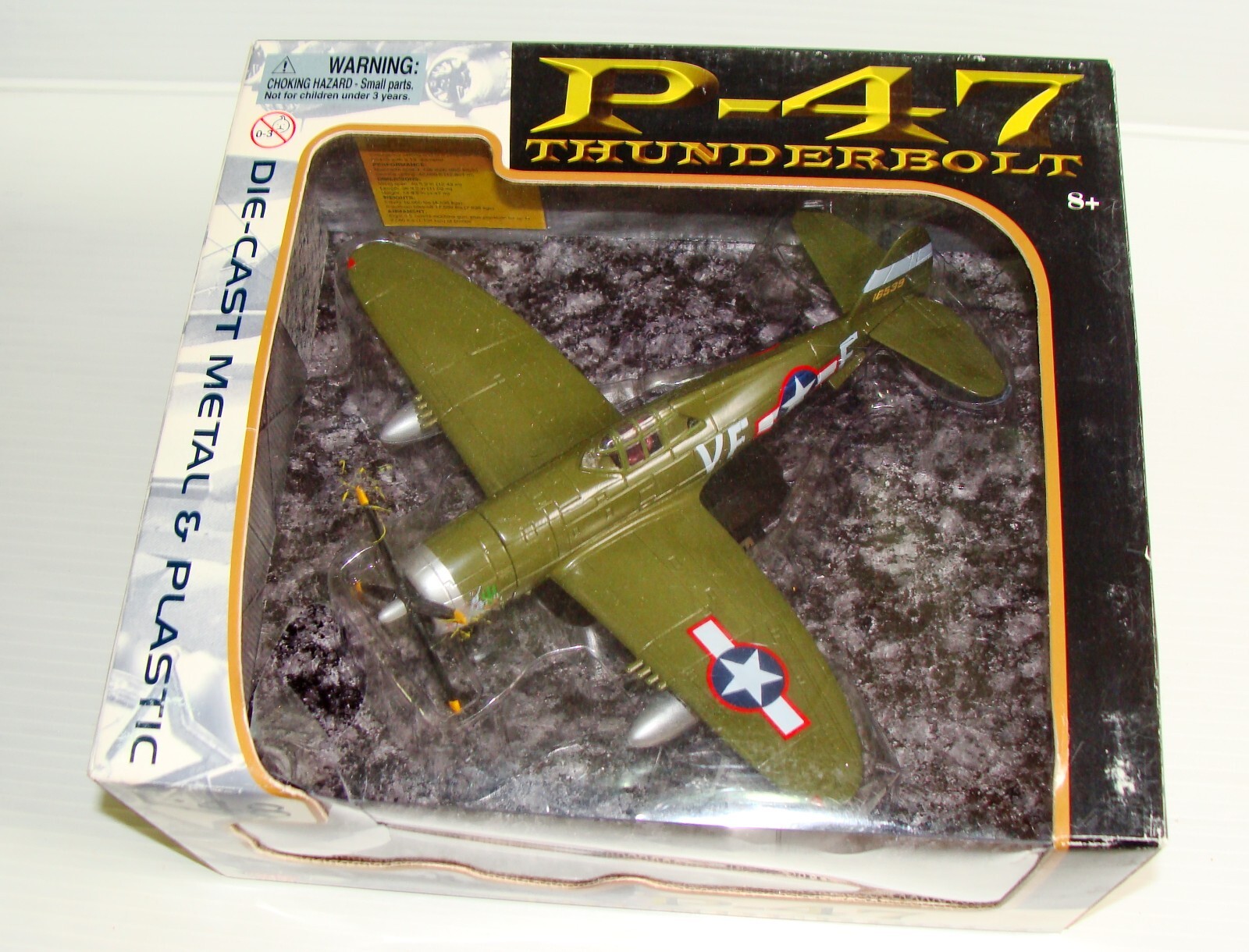 ミリタリー P-47 THUNDERBOLT 1/48 / MOTOR MAX 1:48 Motormax WWII Diecast Metal U.S Army P-47 Thunderbolt