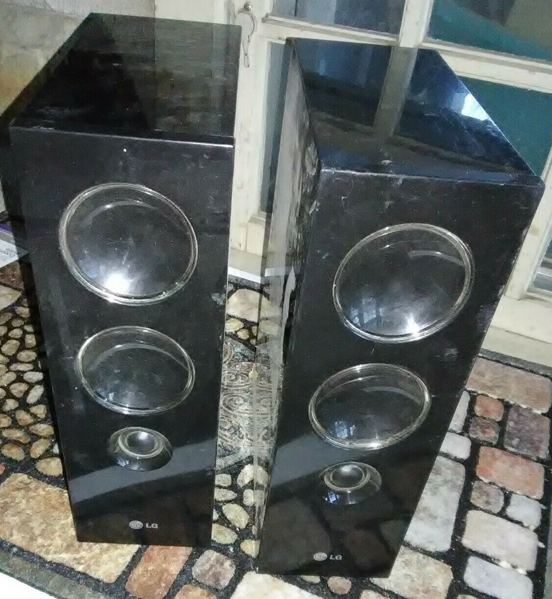 Lot of 2 LG LFD 790 Replacement Speakers System # J10D-SF No Cables Untested